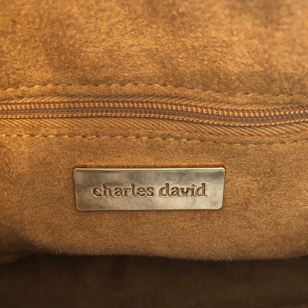 Charles David NWT Ash Brown Leather Shoulder Bag - Picture 6 of 6